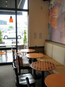 土浦のスターバックス店内の様子。2008-08-17 撮影（本文と関係ありません）