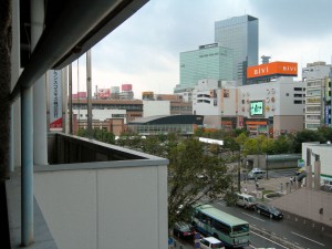 仙台駅東口。地元の方には駅裏と呼ばれているようです