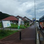 新井 PA のハイウェイオアシス。道の駅あらいと新井 PA がつながっているような格好。ホテルまであります。